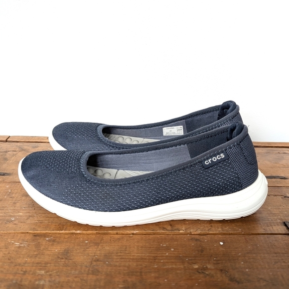 Crocs Women's Revival Flat Navy Slip-On Shoes In Size 6W - Picture 3 of 9
